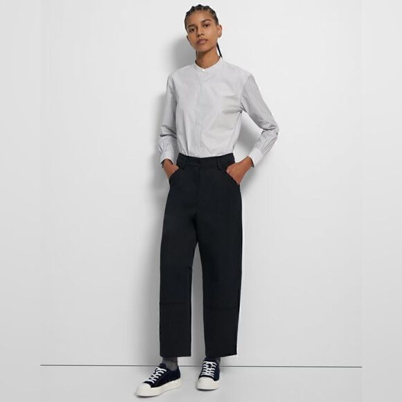 Theory NWT Cotton-Wool Twill Five-Pocket Pant
$395 - Picture 2 of 5